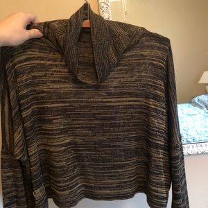 Crop turtleneck sweater like new